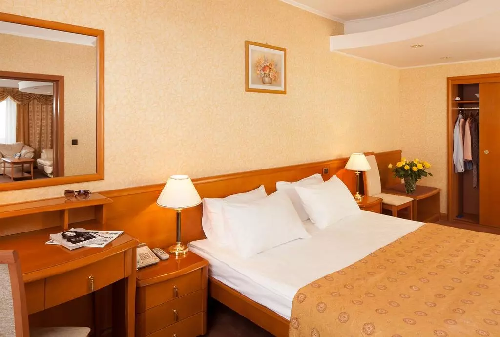 hotel cosmos club moscow_shabavizparvaz_05.jpg